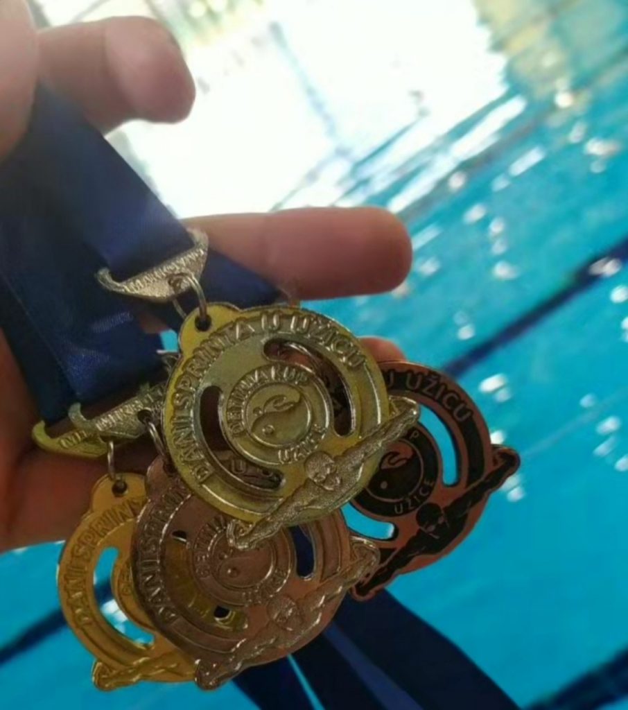Medalja sa kupa u plivanju